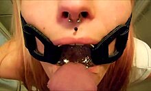 PervyPixie在这个残酷的恋物癖视频中用嘴巴堵住东西