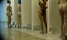 各种女人在隐藏的摄像头前淋浴
