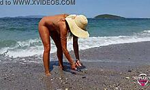 业余海滩宝贝在自制视频中拥有多个穿孔